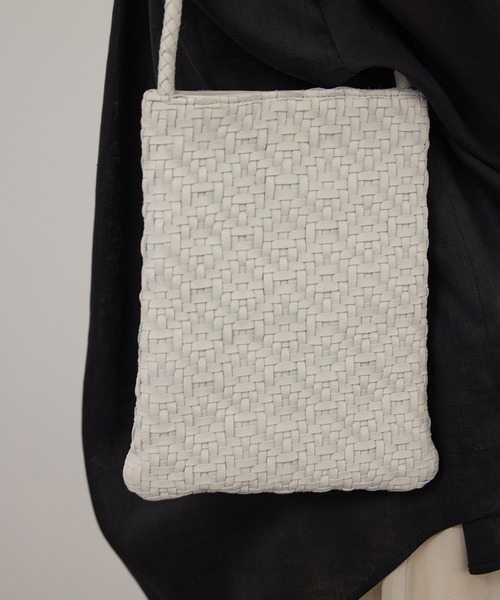 SALON adam et rope'(サロン アダム エ ロペ)の「【WS(ドゥーブル)】レザーメッシュミニトート(トートバッグ・レディース・ブラック/オフホワイト・FREE)」の14枚目の写真