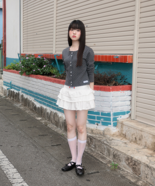 ROSEFRANTZ（ロゼフランツ）の「Dot Button Point Cardigan [Charcoal]（カーディガン/ボレロ・レディース・チャコールグレー・OS）」の7枚目の写真