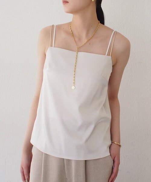 LOUNGEDRESS(ラウンジドレス)の「【Atelier N5/アトリエヌメロサンク】サテンキャミ(シャツ/ブラウス・レディース・ライトベージュ/ブラック・FREE)」の2枚目の写真