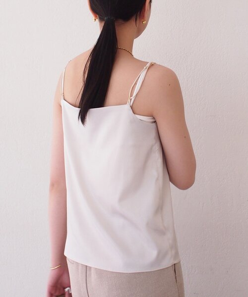 LOUNGEDRESS(ラウンジドレス)の「【Atelier N5/アトリエヌメロサンク】サテンキャミ(シャツ/ブラウス・レディース・ライトベージュ/ブラック・FREE)」の16枚目の写真
