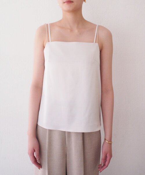 LOUNGEDRESS(ラウンジドレス)の「【Atelier N5/アトリエヌメロサンク】サテンキャミ(シャツ/ブラウス・レディース・ライトベージュ/ブラック・FREE)」の17枚目の写真