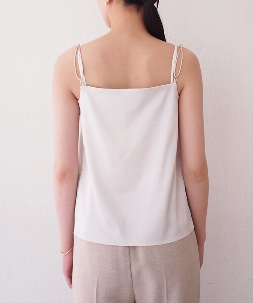LOUNGEDRESS(ラウンジドレス)の「【Atelier N5/アトリエヌメロサンク】サテンキャミ(シャツ/ブラウス・レディース・ライトベージュ/ブラック・FREE)」の18枚目の写真