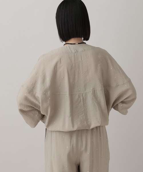 A part by（アパートバイ）の「シアーノーカラーブルゾン（ブルゾン・レディース・ブラック系その他2/アイボリー/ベージュ・FREE）」の4枚目の写真