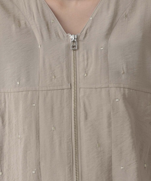 A part by（アパートバイ）の「シアーノーカラーブルゾン（ブルゾン・レディース・ブラック系その他2/アイボリー/ベージュ・FREE）」の5枚目の写真