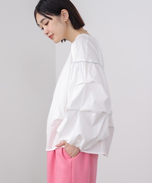 Bou Jeloud(ブージュルード)の「Wシルケット異素材タックスリーブプルオーバー(Tシャツ/カットソー・レディース・オフホワイト/ブラック・FREE)」の15枚目の写真