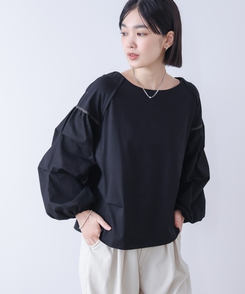Bou Jeloud(ブージュルード)の「Wシルケット異素材タックスリーブプルオーバー(Tシャツ/カットソー・レディース・オフホワイト/ブラック・FREE)」の6枚目の写真