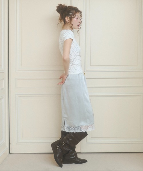 chernyy（チェルニー）の「satin lace midi skirt / サテンレースミディスカート（スカート・レディース・ミント/グレイッシュベージュ/ネイビー・SMALL/LARGE/MEDIUM）」の6枚目の写真