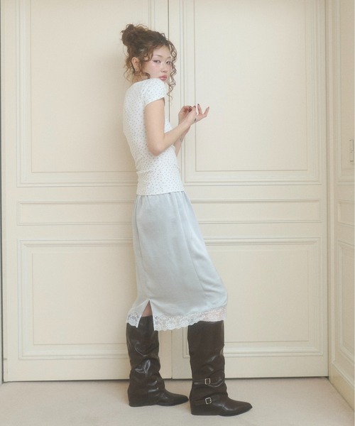 chernyy（チェルニー）の「satin lace midi skirt / サテンレースミディスカート（スカート・レディース・ミント/グレイッシュベージュ/ネイビー・SMALL/LARGE/MEDIUM）」の7枚目の写真