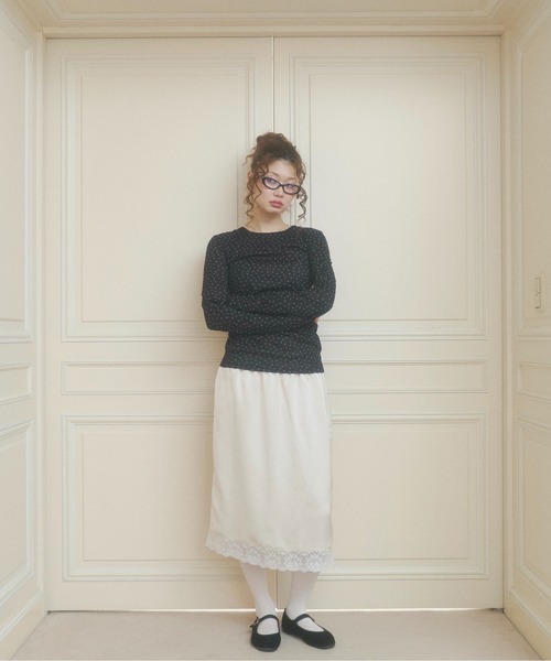 chernyy（チェルニー）の「satin lace midi skirt / サテンレースミディスカート（スカート・レディース・ミント/グレイッシュベージュ/ネイビー・SMALL/LARGE/MEDIUM）」の17枚目の写真