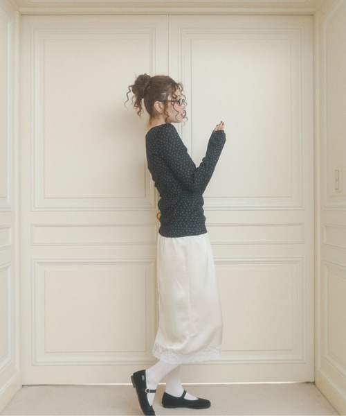 chernyy（チェルニー）の「satin lace midi skirt / サテンレースミディスカート（スカート・レディース・ミント/グレイッシュベージュ/ネイビー・SMALL/LARGE/MEDIUM）」の18枚目の写真