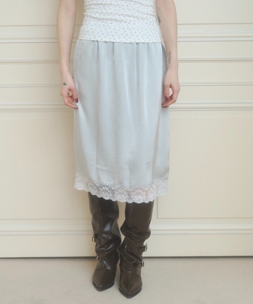 chernyy（チェルニー）の「satin lace midi skirt / サテンレースミディスカート（スカート・レディース・ミント/グレイッシュベージュ/ネイビー・SMALL/LARGE/MEDIUM）」の13枚目の写真