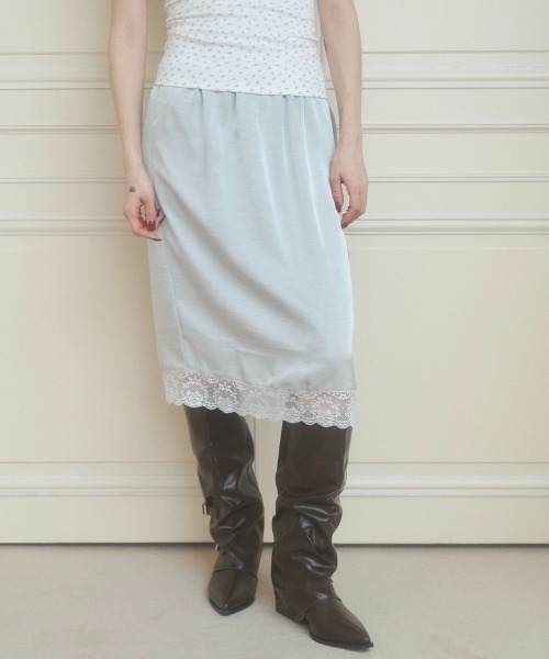 chernyy（チェルニー）の「satin lace midi skirt / サテンレースミディスカート（スカート・レディース・ミント/グレイッシュベージュ/ネイビー・SMALL/LARGE/MEDIUM）」の14枚目の写真