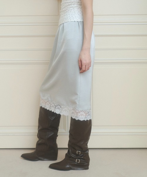 chernyy（チェルニー）の「satin lace midi skirt / サテンレースミディスカート（スカート・レディース・ミント/グレイッシュベージュ/ネイビー・SMALL/LARGE/MEDIUM）」の12枚目の写真