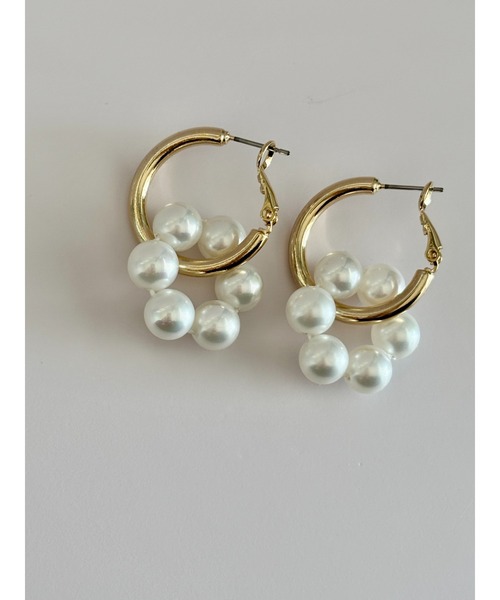 tone（トーン）の「【cocolani】[金属アレルギー対応]  パール　フラワーモチーフ　フープ　ピアス(MA)（ピアス（両耳用）・レディース・ゴールド/シルバー・FREE）」の9枚目の写真