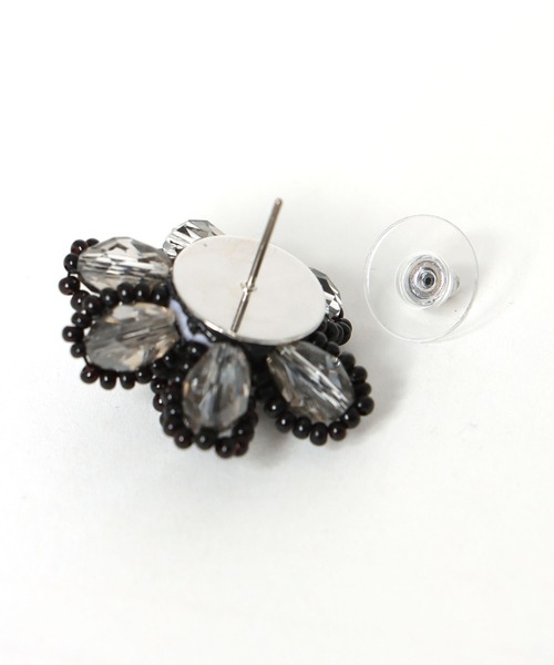 Cepica(セピカ)の「フラワービーズピアス(ピアス(両耳用)・レディース・ホワイト/ブラック・FREE)」の12枚目の写真