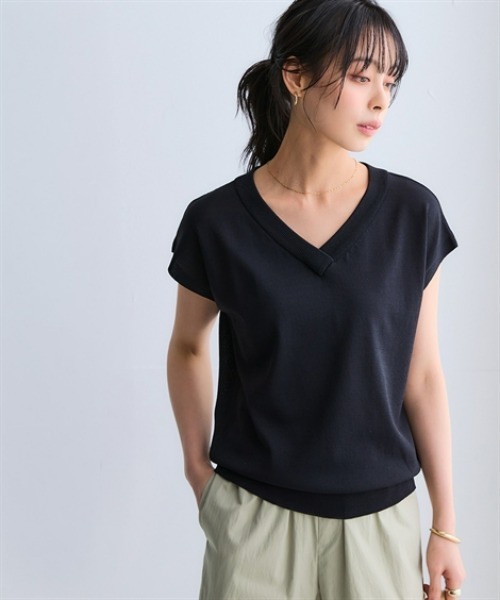 nissen(ニッセン)の「【アイスクリーンプレミアム】Vネックフレンチスリーブニット(持続冷感・接触冷感・毛玉になりにくい・UVカット・洗濯機で洗える・遮熱)(ニット/セーター・レディース・ブラック/杢グレー/ブルー/イエロー・S/M/L/LL/3L)」の7枚目の写真