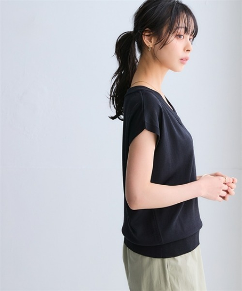 nissen(ニッセン)の「【アイスクリーンプレミアム】Vネックフレンチスリーブニット(持続冷感・接触冷感・毛玉になりにくい・UVカット・洗濯機で洗える・遮熱)(ニット/セーター・レディース・ブラック/杢グレー/ブルー/イエロー・S/M/L/LL/3L)」の6枚目の写真