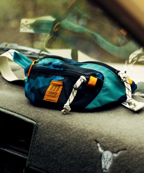 TOPO DESIGNS(トポデザインズ)の「マルチなウエストパック【TOPO DESIGNS】MOUNTAIN WAIST PACK(ボディバッグ/ウエストポーチ・レディース・ブルー系その他・ONE SIZE)」の6枚目の写真