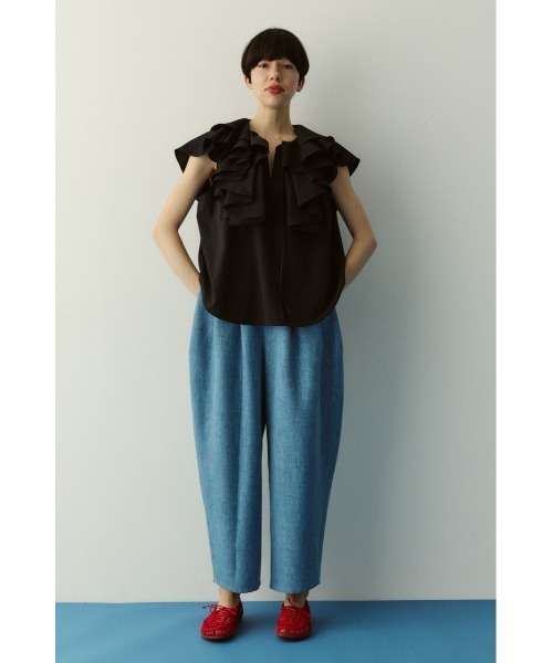 HeRIN.CYE（ヘリンドットサイ）の「Ruffled blouse　　ラッフルブラウス（シャツ/ブラウス・レディース・ホワイト/ライトブルー/ブラック・FREE）」の4枚目の写真