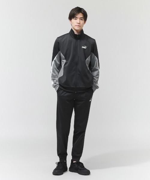 PUMA(プーマ)の「【別注】プーマ PUMA ESS ブロック ポリ スーツ 限定コラボ(ジャージ・メンズ・ブラック/ネイビー・S/M/L/LL/3L)」の1枚目の写真