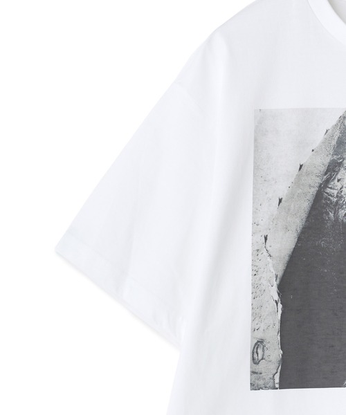 MEN'S BIGI(メンズビギ)の「【THE FASCINATED/ザ ファシネイテッド】コラボ サボテンブルーグラフィックTシャツ(Tシャツ/カットソー・メンズ・ホワイト系その他・03/02)」の9枚目の写真