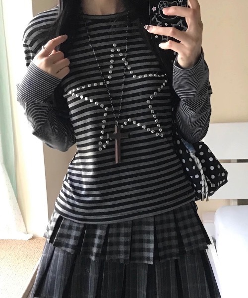 Alvia(アルビア)の「スターレイヤード風ボーダートップス/Tシャツ(Tシャツ/カットソー・レディース・グレー・M)」の6枚目の写真