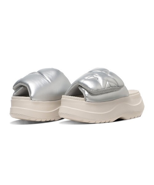 CONVERSE（コンバース）の「CONVERSE CHEWY PS MT（コンバース チューイー PS MT）（サンダル・レディース・ブラック/シルバー・23cm/24cm/25cm）」の2枚目の写真