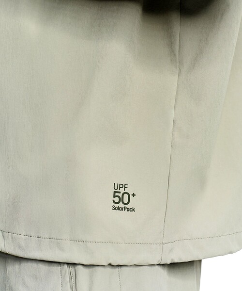 AIGLE(エーグル)の「【UPF50+ SolarPack】 吸水速乾 接触冷感 UVカット パーカー(パーカー・メンズ・セージグリーン/オレンジ・L/S/M)」の5枚目の写真