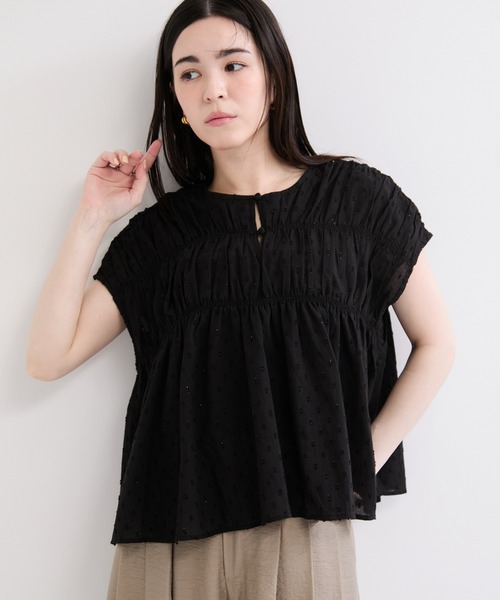le cercle ADAM ET ROPE'(ルセルクルアダムエロペ)の「ドット刺繍ギャザーブラウス(シャツ/ブラウス・レディース・オフホワイト/ブラック・FREE)」の8枚目の写真