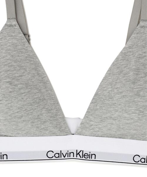 Calvin Klein Underwear(カルバンクラインアンダーウェア)の「CALVIN KLEIN UNDERWEAR/カルバン クライン アンダーウェア/LIGHTLY LINED TRIANGLE(スポーツブラ・レディース・ホワイト/ブラック/グレー・S/M/L)」の6枚目の写真