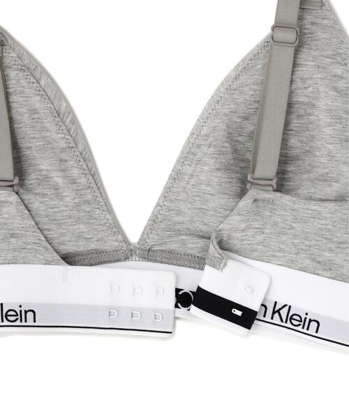 Calvin Klein Underwear(カルバンクラインアンダーウェア)の「CALVIN KLEIN UNDERWEAR/カルバン クライン アンダーウェア/LIGHTLY LINED TRIANGLE(スポーツブラ・レディース・ホワイト/ブラック/グレー・S/M/L)」の9枚目の写真