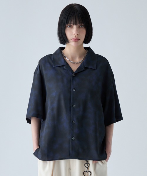 VELNUS(ベルナス)の「【VELNUS】〈Easy-Care, UV-Protective & Quick-Dry〉 Abstract Art Drape Open-Collar Short-Sleeve Shirt/《イージーケア・UVカット・速乾》ニュアンスアートドレープオープンカラー半袖シャツ(シャツ/ブラウス・メンズ・ホワイト/ブラック・S/M/L)」の4枚目の写真