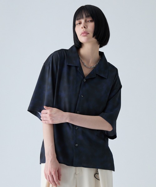 VELNUS(ベルナス)の「【VELNUS】〈Easy-Care, UV-Protective & Quick-Dry〉 Abstract Art Drape Open-Collar Short-Sleeve Shirt/《イージーケア・UVカット・速乾》ニュアンスアートドレープオープンカラー半袖シャツ(シャツ/ブラウス・メンズ・ホワイト/ブラック・S/M/L)」の5枚目の写真