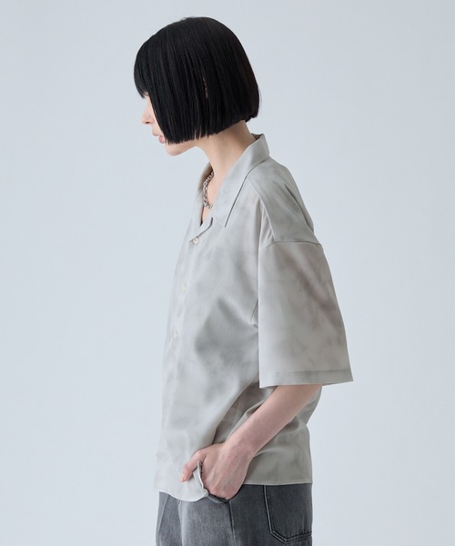VELNUS(ベルナス)の「【VELNUS】〈Easy-Care, UV-Protective & Quick-Dry〉 Abstract Art Drape Open-Collar Short-Sleeve Shirt/《イージーケア・UVカット・速乾》ニュアンスアートドレープオープンカラー半袖シャツ(シャツ/ブラウス・メンズ・ホワイト/ブラック・S/M/L)」の21枚目の写真
