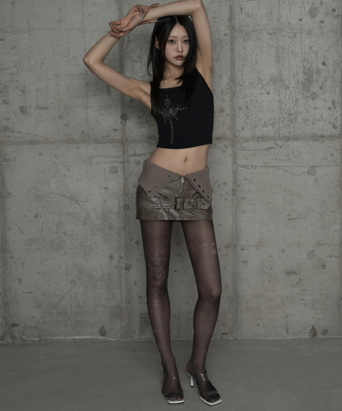 ETRE AU SOMMET(エトレオソメ)の「Cross Hotfix Backless Sleeve (Black)(Tシャツ/カットソー・レディース・ブラック・FREE)」の11枚目の写真