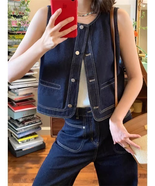 FAVORITO(ファヴォリート)の「ノースリーブトップスパンツデニムセットアップ(セットアップ・レディース・ブルー・XL/L/M/S)」の2枚目の写真