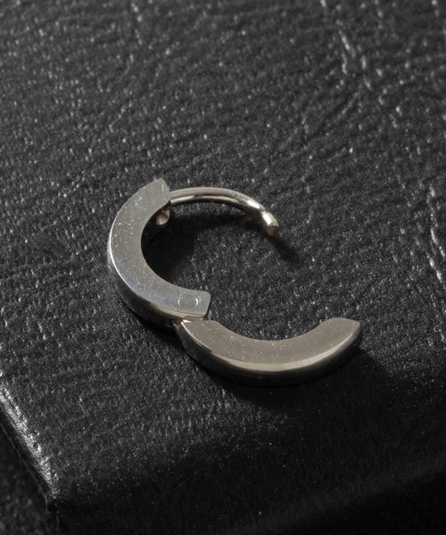emonique（エモニーク）の「ステンレスフープピアス（ピアス（片耳用）・メンズ・シルバー系6/シルバー系1/シルバー系2/シルバー系3/シルバー系5/シルバー系4/シルバー系7・FREE）」の9枚目の写真
