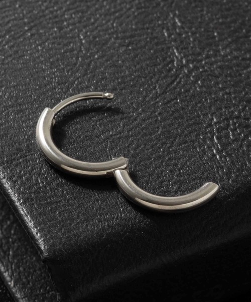 emonique（エモニーク）の「ステンレスフープピアス（ピアス（片耳用）・メンズ・シルバー系6/シルバー系1/シルバー系2/シルバー系3/シルバー系5/シルバー系4/シルバー系7・FREE）」の18枚目の写真