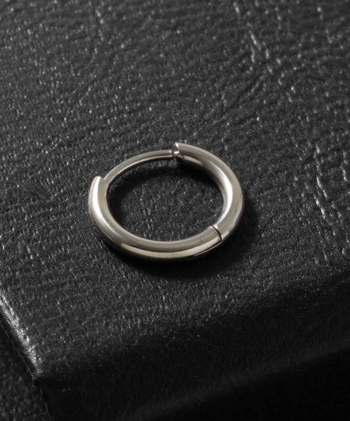 emonique（エモニーク）の「ステンレスフープピアス（ピアス（片耳用）・メンズ・シルバー系6/シルバー系1/シルバー系2/シルバー系3/シルバー系5/シルバー系4/シルバー系7・FREE）」の20枚目の写真