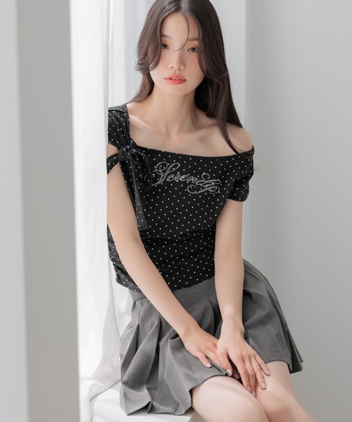 Heather(ヘザー)の「リボンラインストーンTEE 1042465(Tシャツ/カットソー・レディース・ブラック系その他/ホワイト系その他/イエロー・FREE)」の2枚目の写真