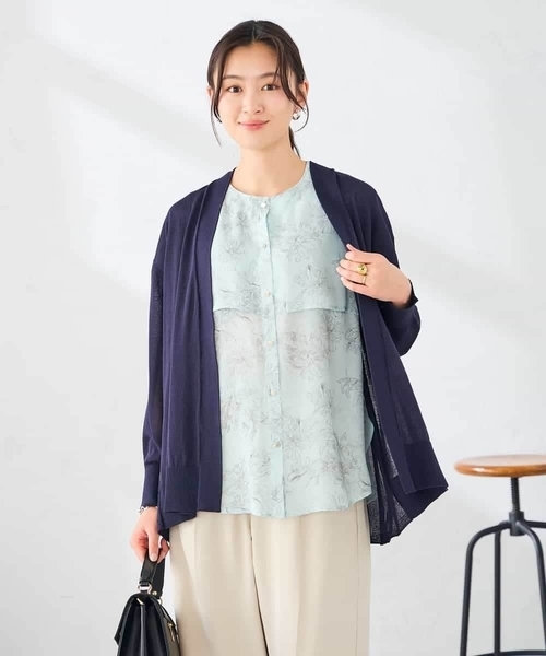 a.v.v(アーヴェヴェ)の「バックプリーツトッパーカーディガン(カーディガン/ボレロ・レディース・ネイビー/グレー系その他・40/38)」の1枚目の写真