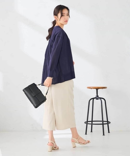 a.v.v(アーヴェヴェ)の「バックプリーツトッパーカーディガン(カーディガン/ボレロ・レディース・ネイビー/グレー系その他・40/38)」の8枚目の写真