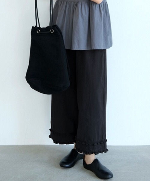ONEP STAR(ワンピスター)の「裾フリルコットンワイドパンツ(その他パンツ・レディース・ホワイト/ブラック・X-LARGE/LARGE/MEDIUM)」の9枚目の写真