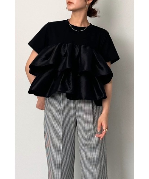 M.deux(エムドゥ)の「フリルドッキングTシャツ(Tシャツ/カットソー・レディース・オフホワイト/ブラック・MEDIUM)」の2枚目の写真