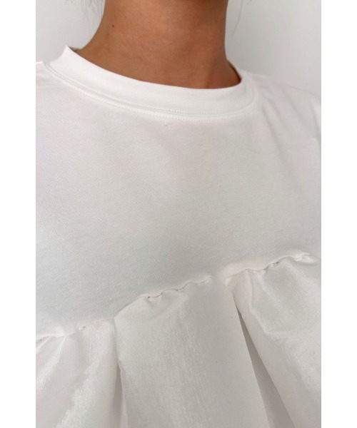 M.deux(エムドゥ)の「フリルドッキングTシャツ(Tシャツ/カットソー・レディース・オフホワイト/ブラック・MEDIUM)」の8枚目の写真