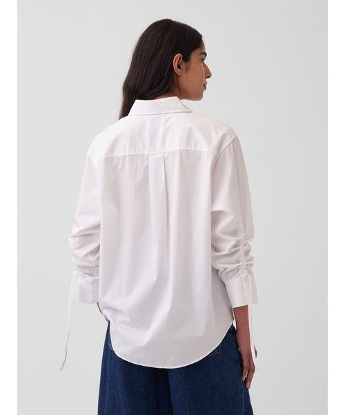 GAP(ギャップ)の「オーガニックコットン ポプリン オーバーサイズ ルーシュスリーブシャツ(シャツ/ブラウス・レディース・ホワイト・M/S/XXS/L/XS)」の3枚目の写真