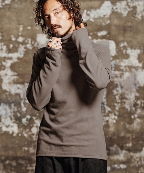 Jih Nunc(ジーヌンク)の「mlt5764- 指ぬき付き起毛タートルネックカットソー(JIH-R1199)(Tシャツ/カットソー・メンズ・ベージュ/ブラック/ワイン・L/M/S)」の4枚目の写真