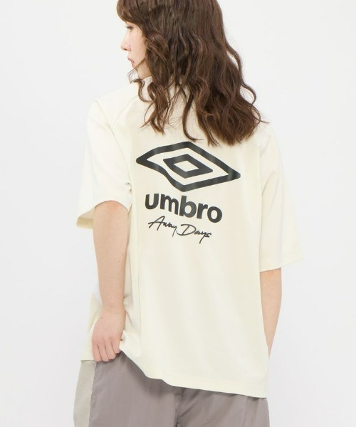 UMBRO(アンブロ)の「umbro/アンブロ ダンボールニットオーバーサイズ半袖シャツ(Tシャツ/カットソー・メンズ・ネイビー/オフホワイト/グレイッシュブルー・S/L/O/M)」の1枚目の写真
