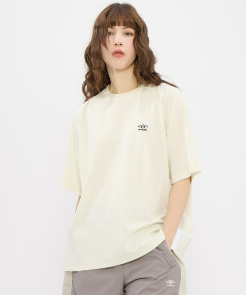UMBRO(アンブロ)の「umbro/アンブロ ダンボールニットオーバーサイズ半袖シャツ(Tシャツ/カットソー・メンズ・ネイビー/オフホワイト/グレイッシュブルー・S/L/O/M)」の10枚目の写真