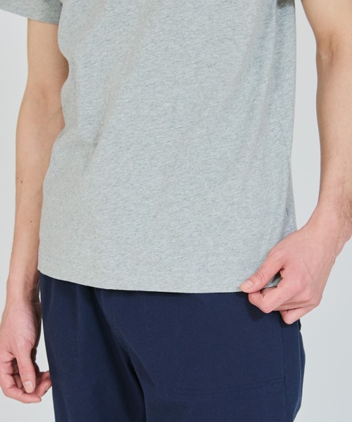 Champion(チャンピオン)の「【Champion/チャンピオン】メンズ ベーシック ショートスリーブTシャツ(Tシャツ/カットソー・メンズ・グレー/ブラック/オリーブ/ホワイト・LARGE/X-LARGE/MEDIUM)」の7枚目の写真